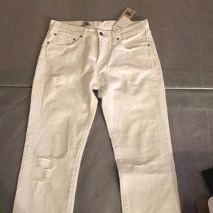 White Levi’s size 32x32